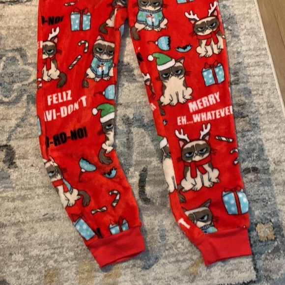 Grumpy Cat Hooded Lounge Union Suit Pajama Christmas Matching Family Pajamas - Picture 6 of 12